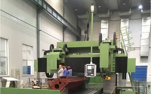 杭機(ji)股份12米(mi)大型數(shu)控動梁(liang)龍門導(dao)軌磨床(chuang)順利交(jiao)付