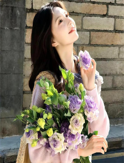 寄生女佣导演手法解析：艺术风格与技术特点分析