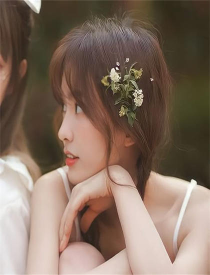 观影秘籍：《嘉陵江边》的理解象征意义与隐喻手法 助你获得专业视角