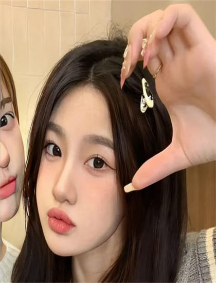 《飞行员之眼苏黎世迈阿密》创作全记录：导演的艺术风格与视觉语言 揭示艺术创作的艰辛与快乐